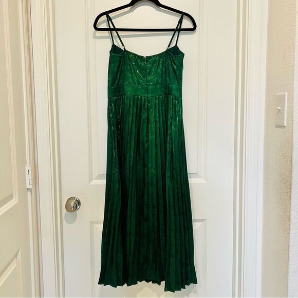 Lulus Women’s Chic Sensibility Dark Green Satin Jacquard Pleated Midi Dress Sz M - Picture 11 of 14